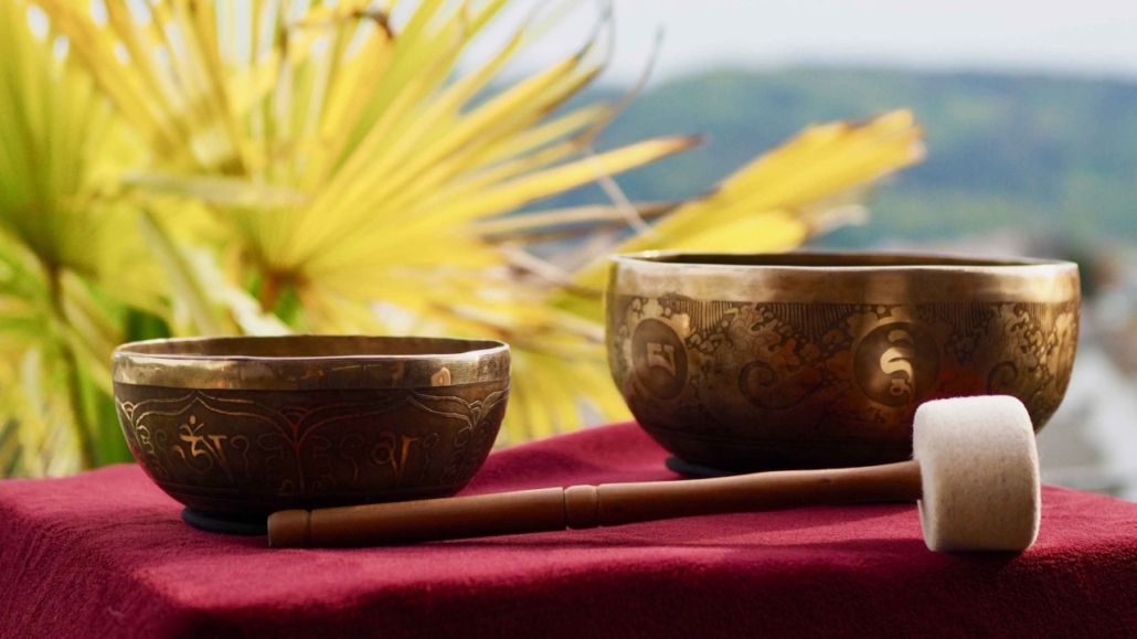 heller-kinesiologie-Beitragsbild-klangschalen02-16-9